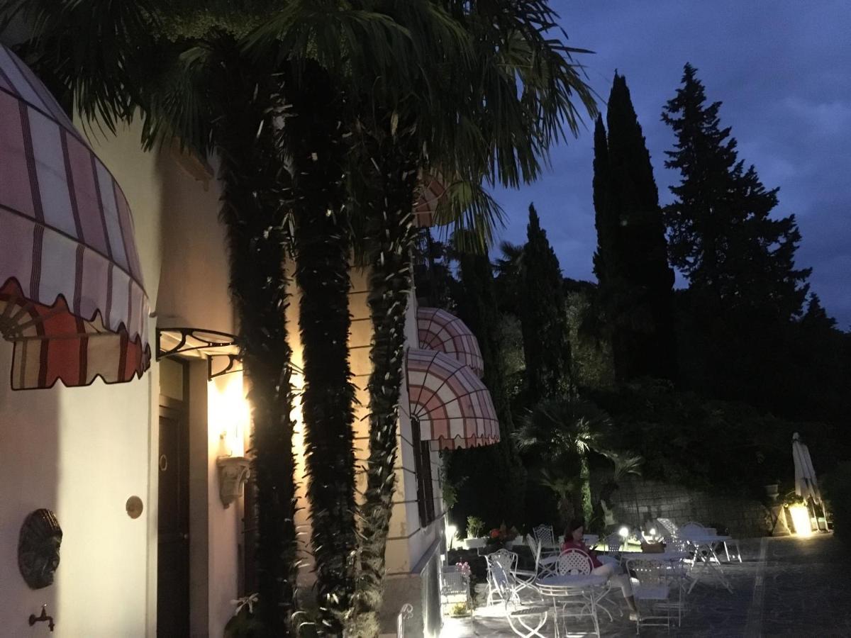 Villa Varenna Eksteriør billede